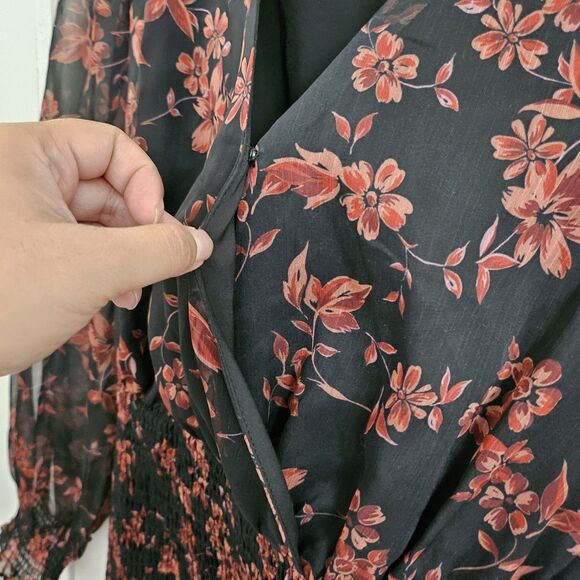 CUPSHE Mini Dress Medium Black Floral Print Smocked Bodycon Longsleeve NWT - Picture 2 of 10